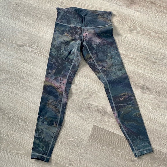 Wunder Under Lululemon Leggings - Picture 1 of 5